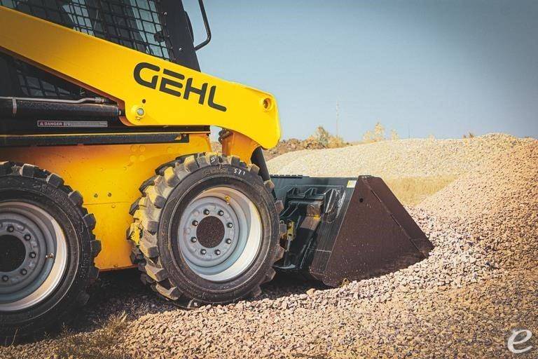 2026 Gehl R135