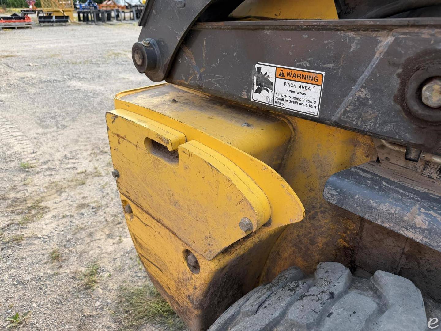 2015 New Holland L220