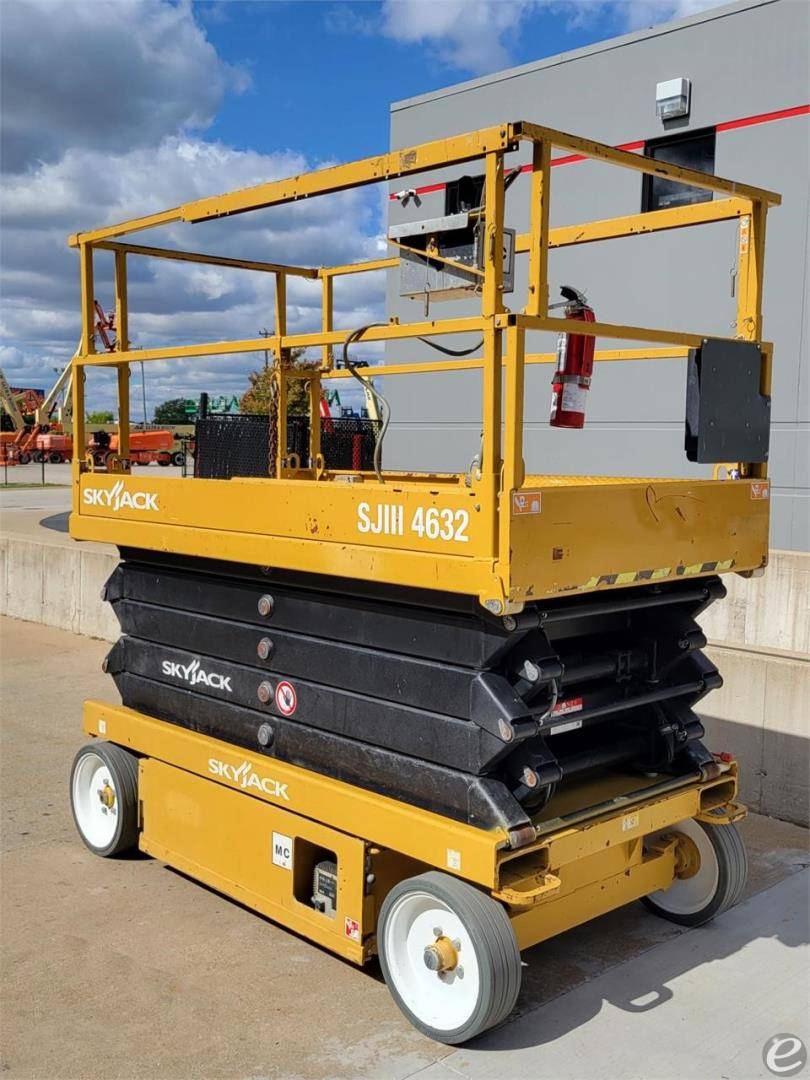 2017 Skyjack SJIII4632 Electric Scissor Lift - 123Forklift