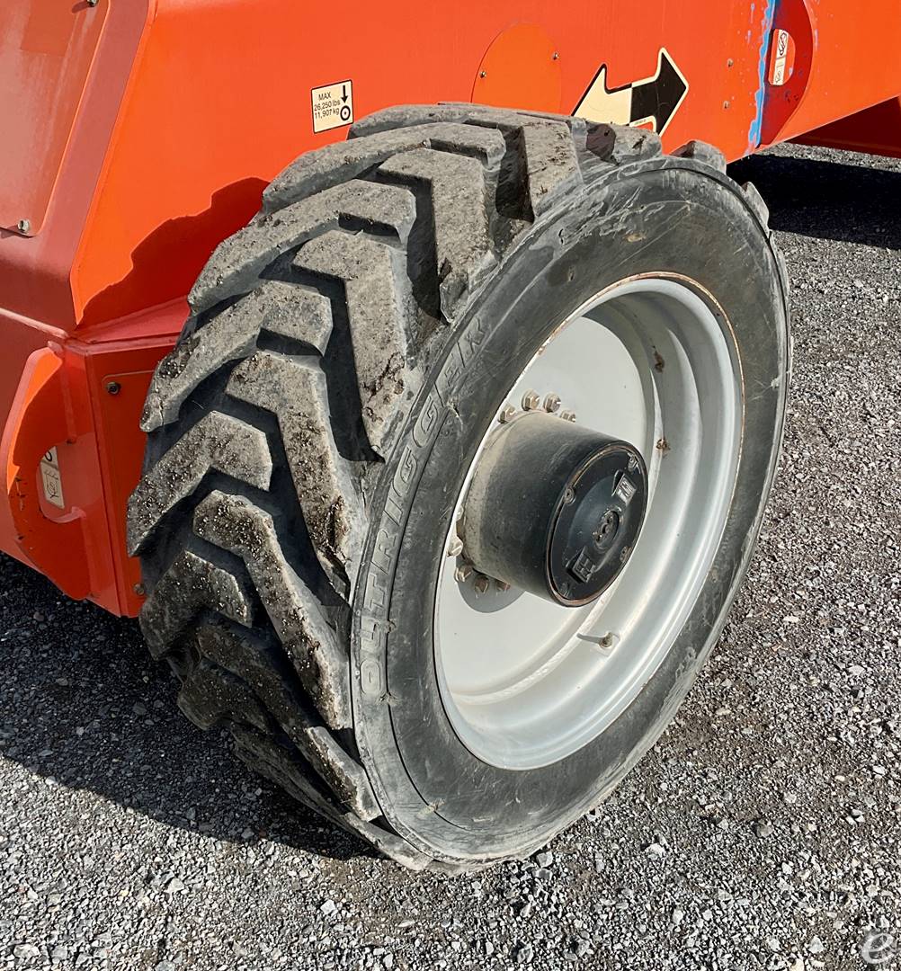 2017 JLG 1350SJP