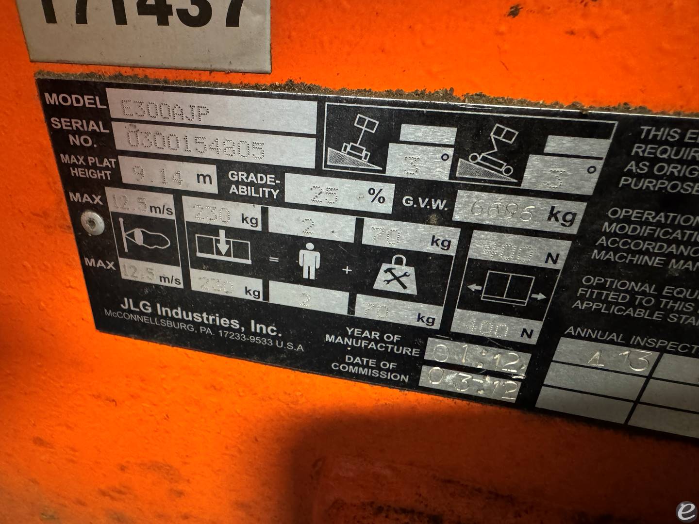 2012 JLG E300AJP