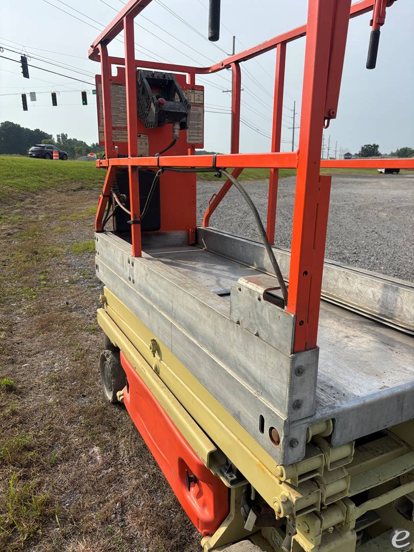 2006 JLG 1930ES