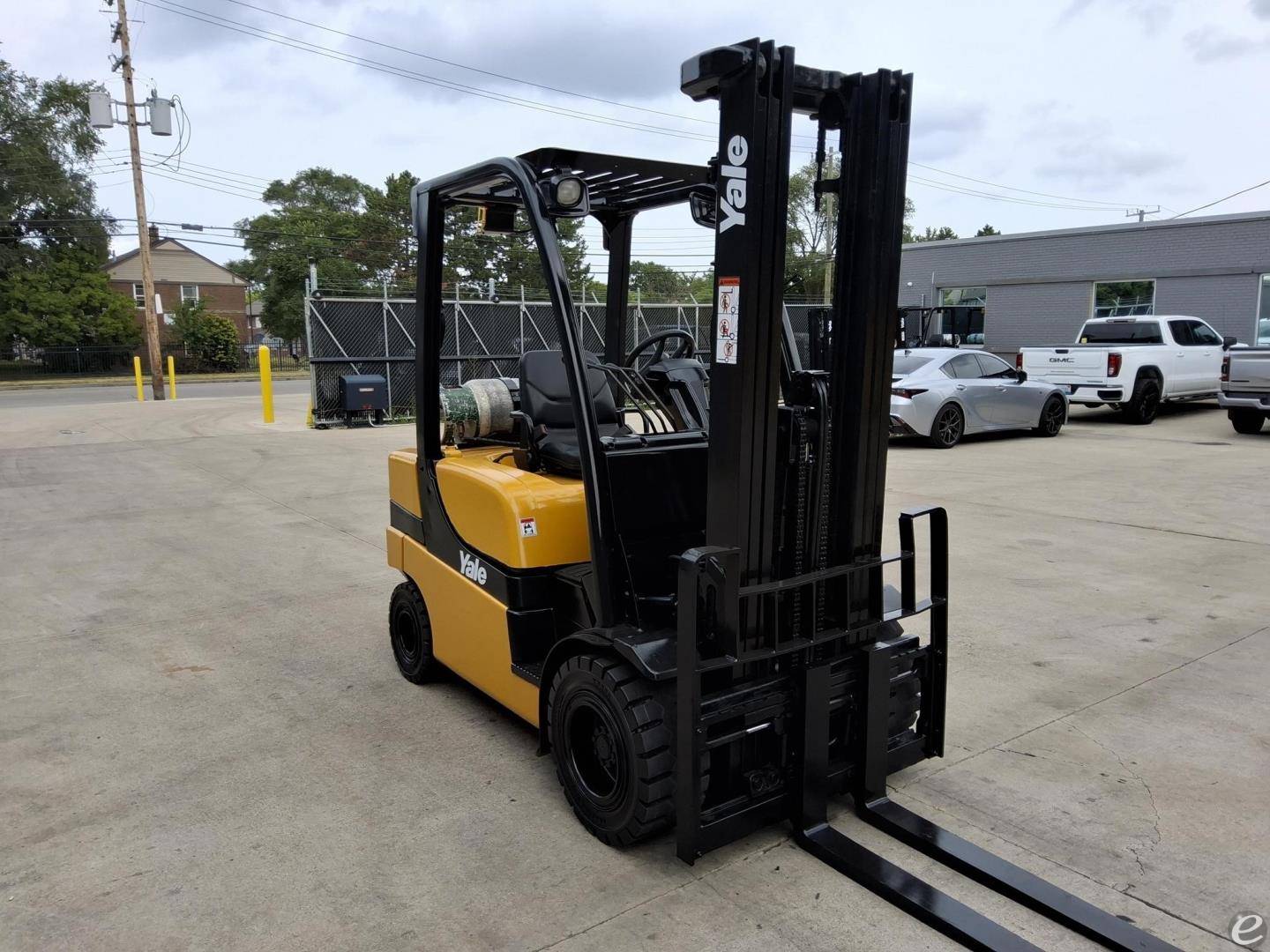 2016 Yale GLP050LX
