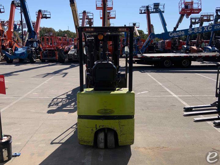 2016 Clark TMX25