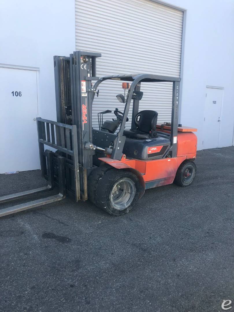 2015 Viper Lift Trucks FD45