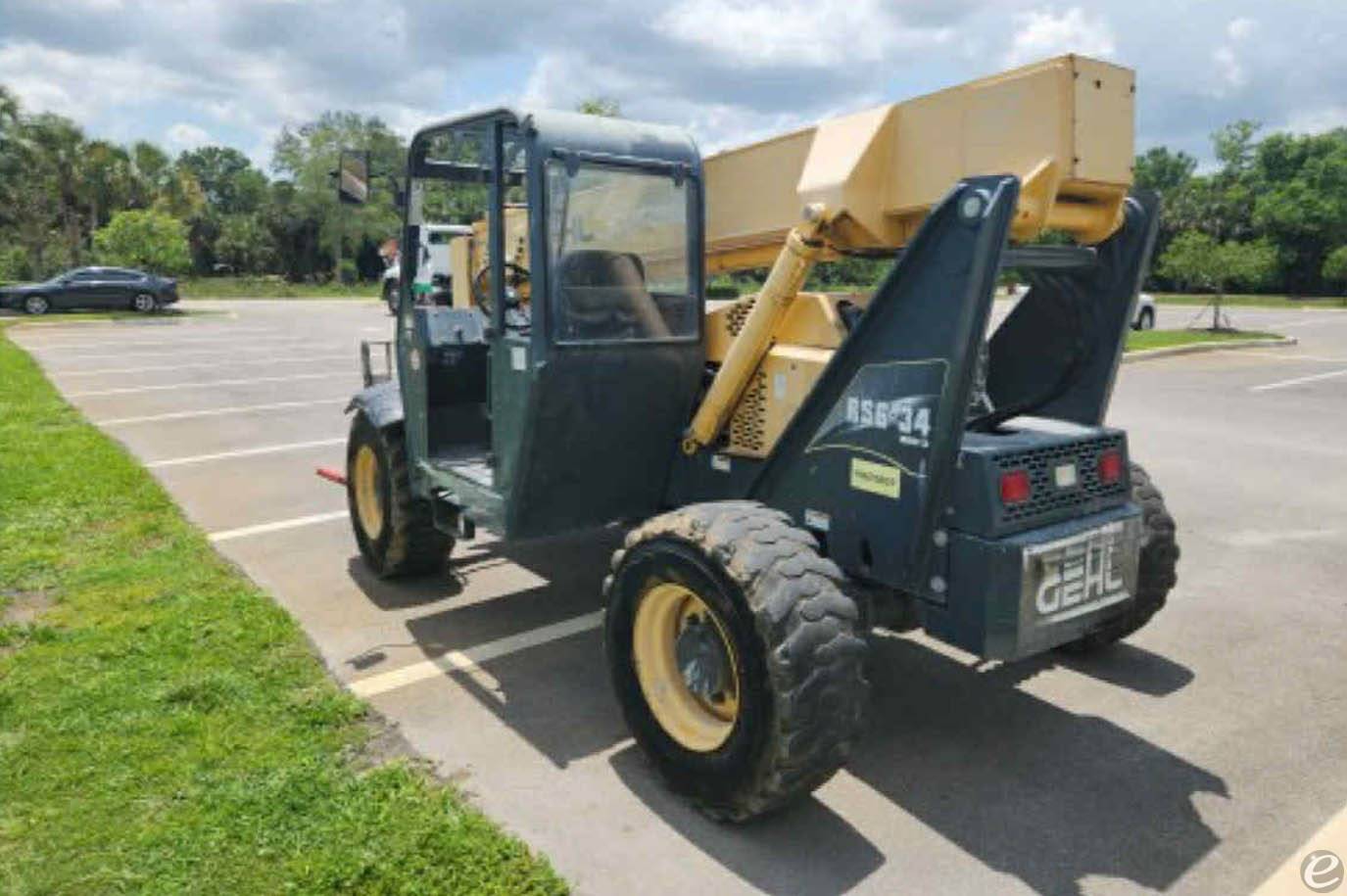 2017 Gehl RS6-34 - Foam Filled Tires, 4WD, 3000 Hours!