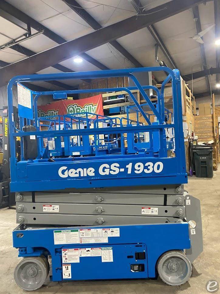 2013 Genie GS1930 Electric Scissor Lift - 123Forklift