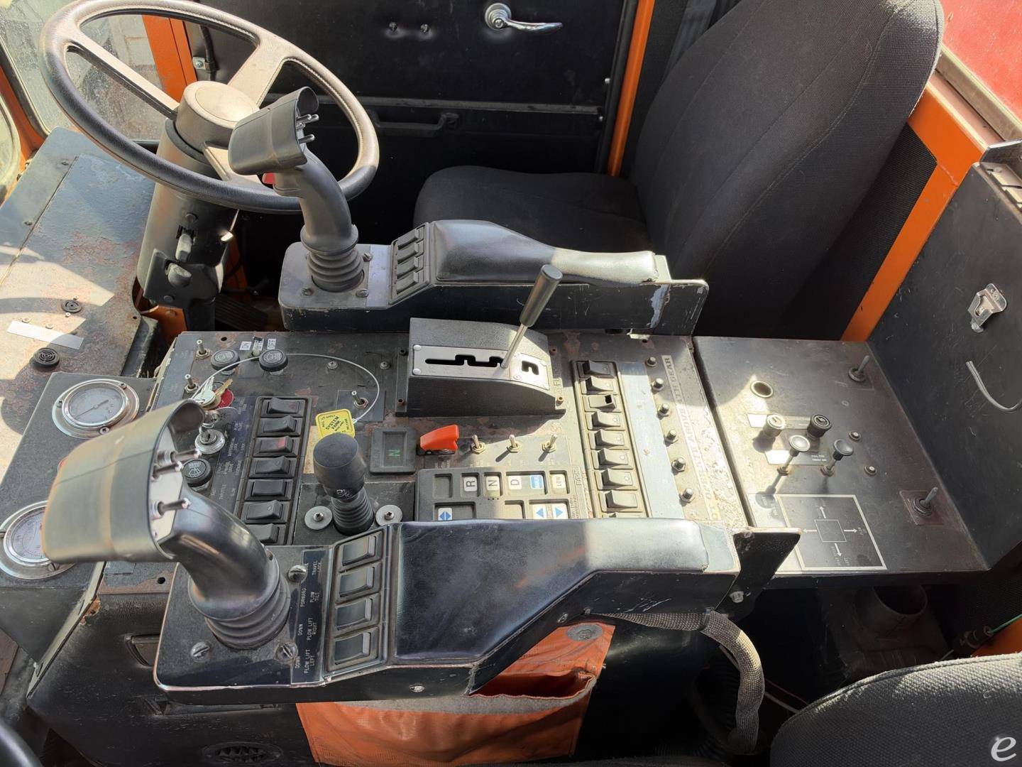 2001 CR2.6S