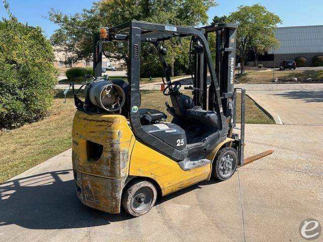 Komatsu FG25ST-16