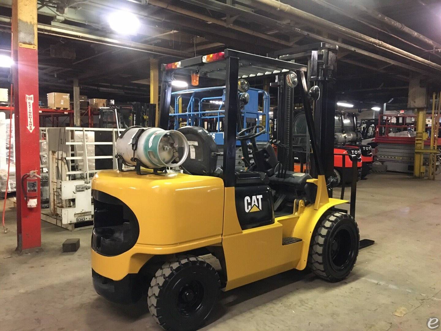 2001 Cat GP30K
