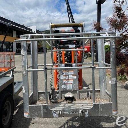2017 JLG X600AJ