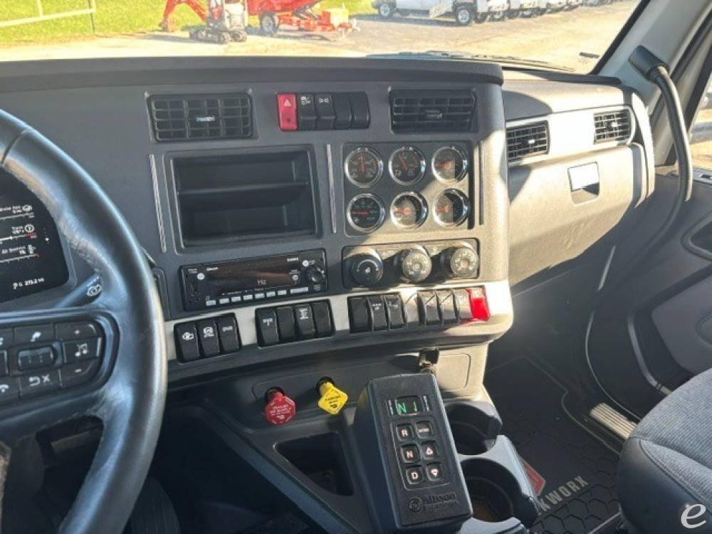 2026 Kenworth T880