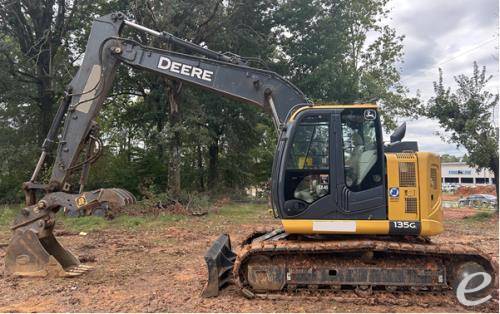 2021 John Deere 135G