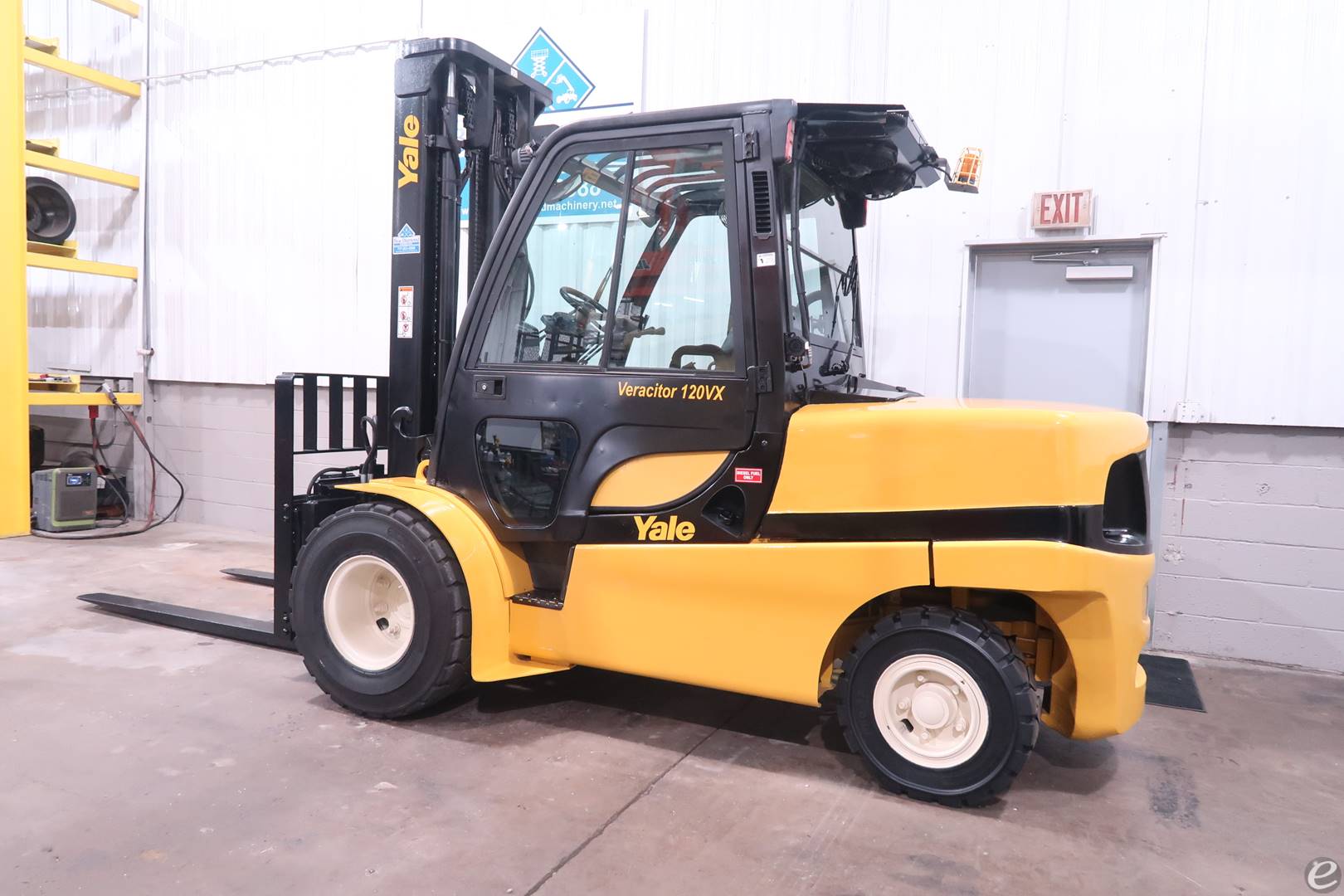 2012 Yale GDP120VX