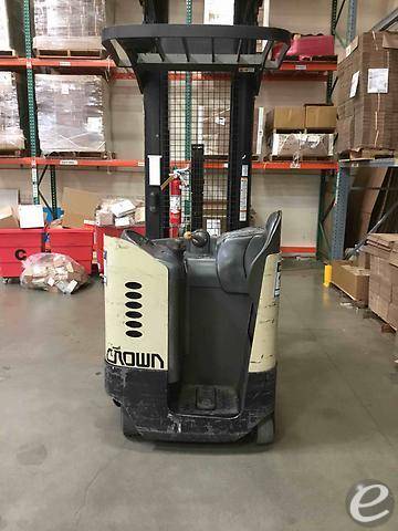 2001 Crown RR5220