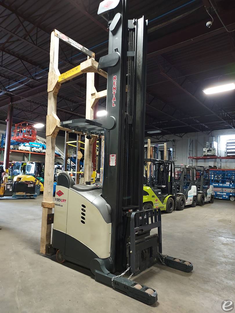 2009 Crown RD5795S-30 Electric Reac...