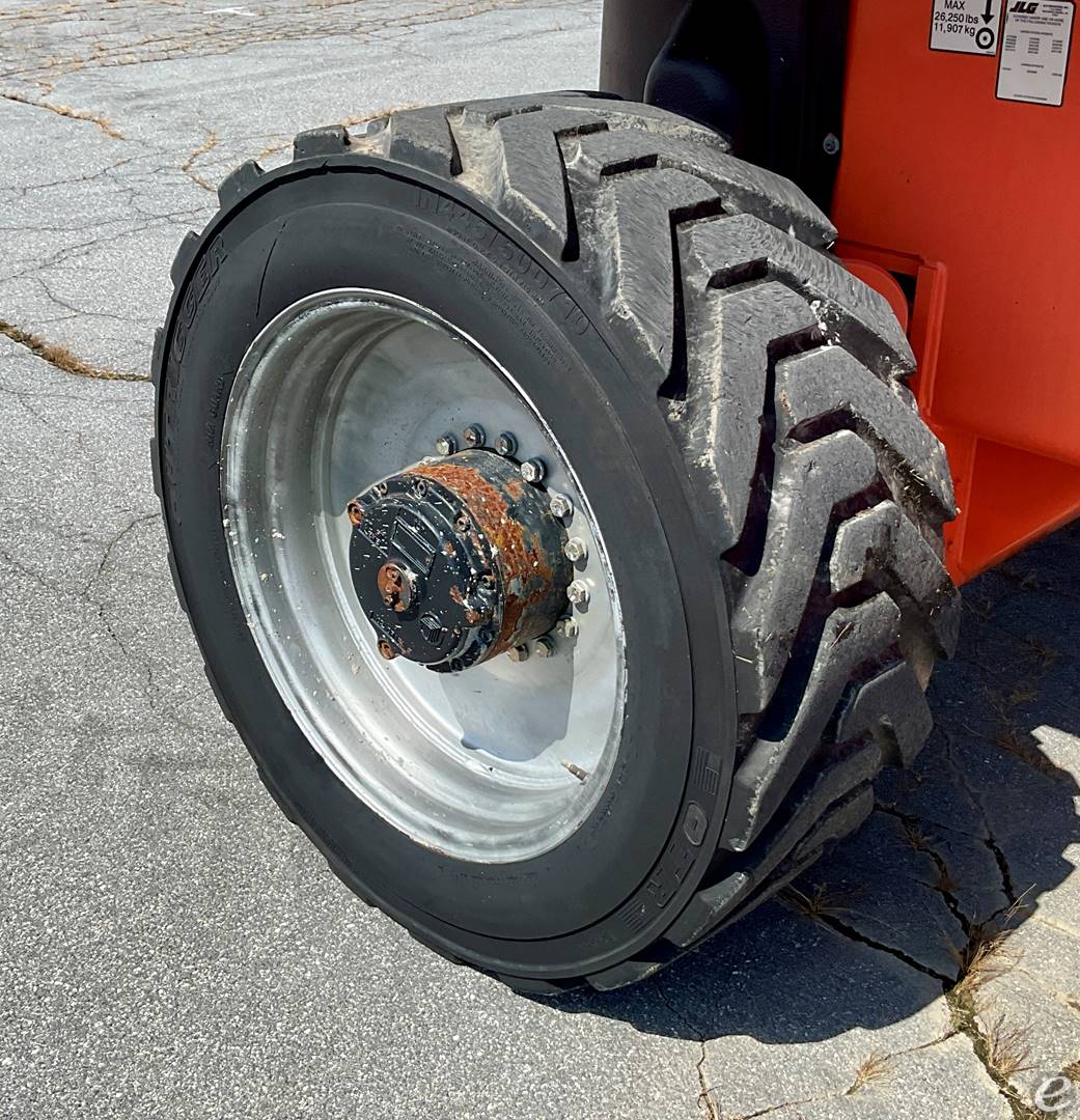2017 JLG 1350SJP