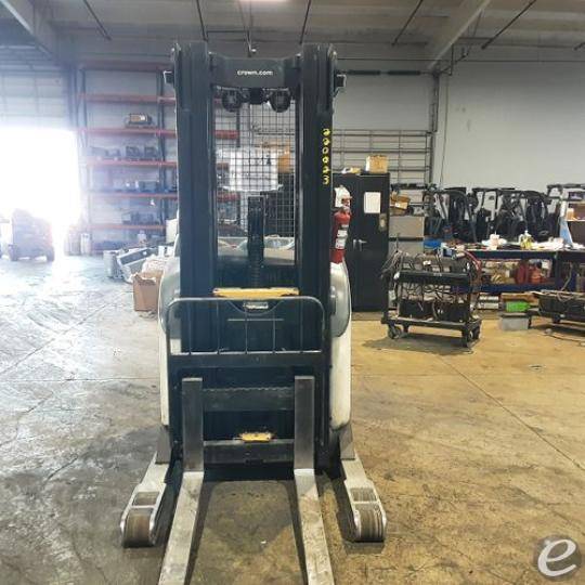 2018 Crown RR5725-45