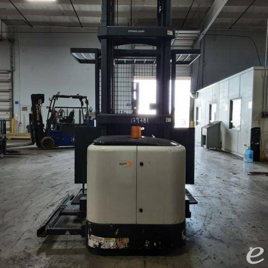 2010 Crown SP3520-30 Electric Order Picker - 123Forklift