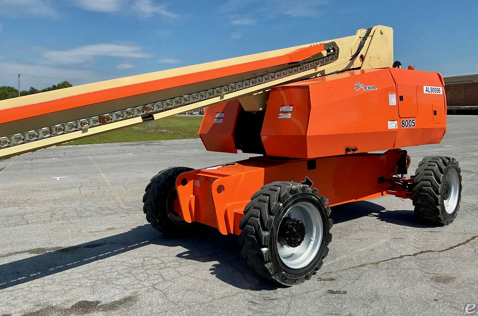 2017 JLG 800S