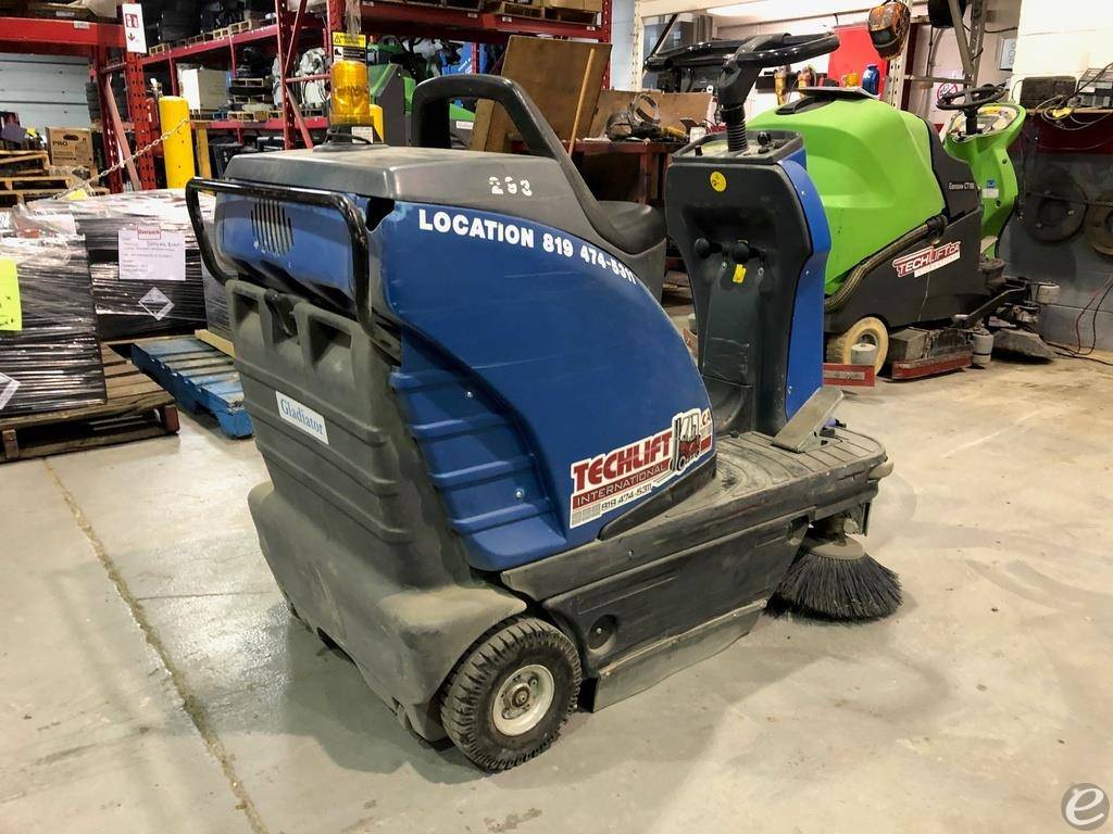 2012 Dustbane GLADIATOR 1050