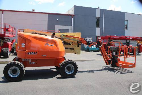 2017 JLG 450AJ