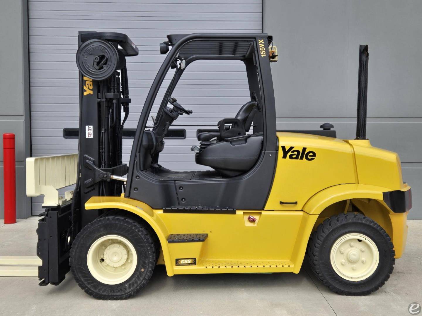 2017 Yale GLP155VX Dual Fuel Forkli...