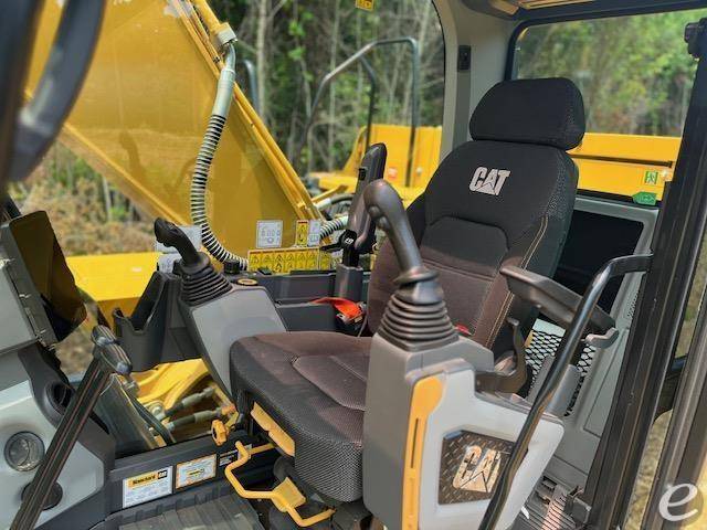 2025 Cat 320