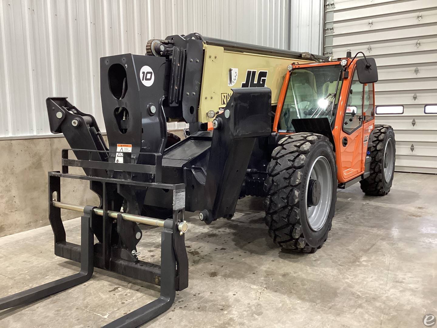 2026 JLG 1055