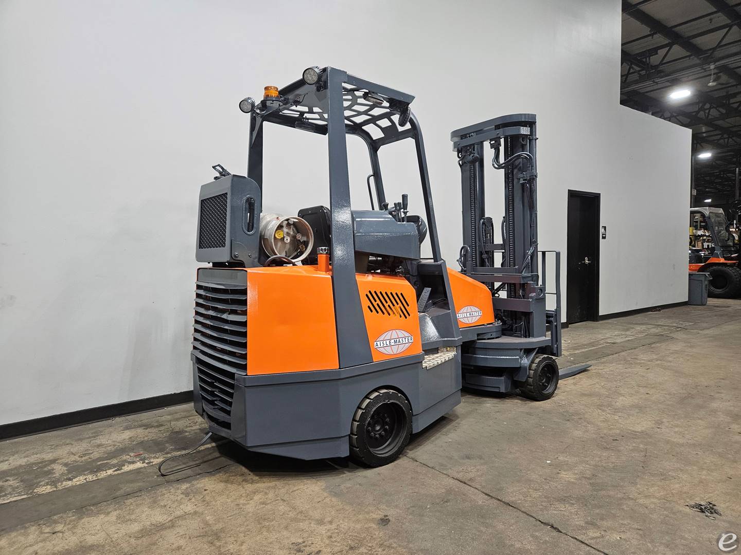 2015 Aisle-Master 44S
