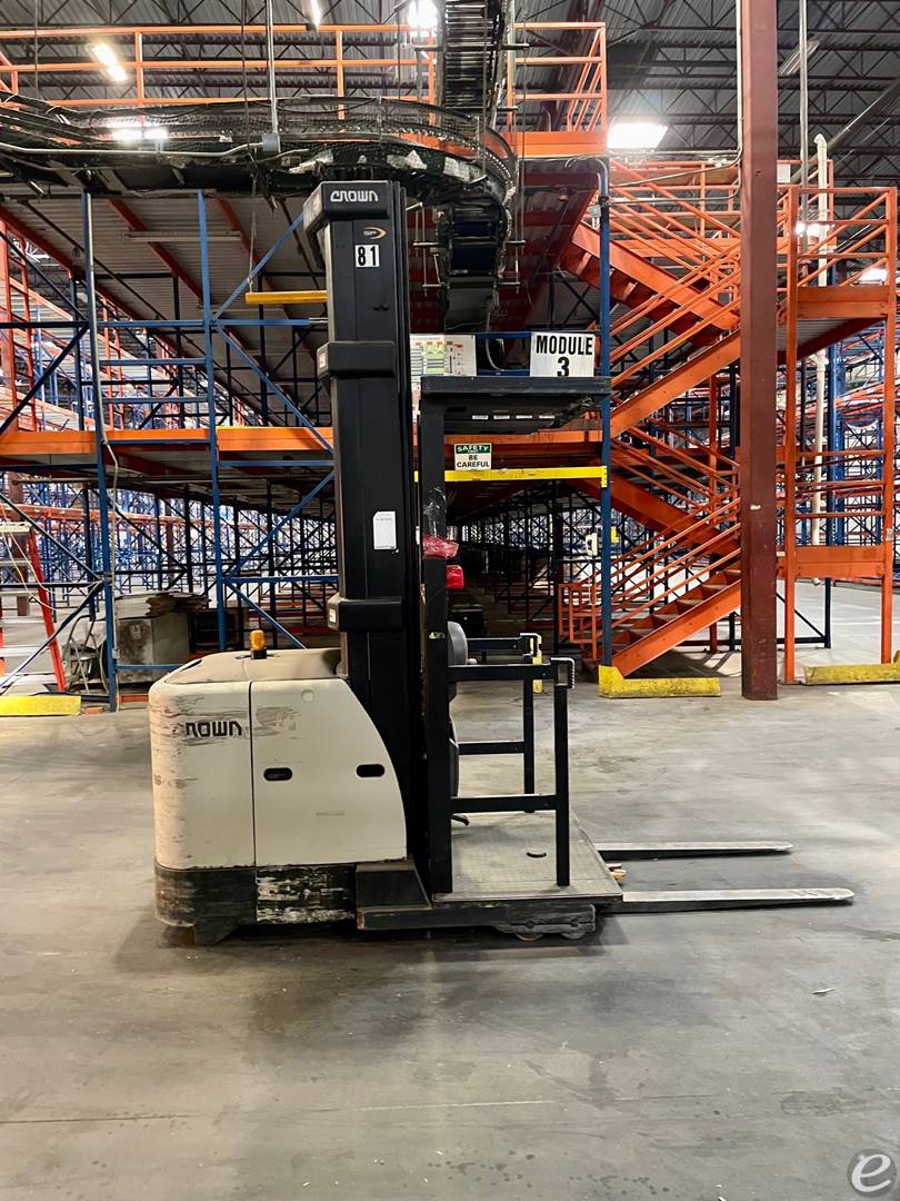 2012 Crown SP3520-30