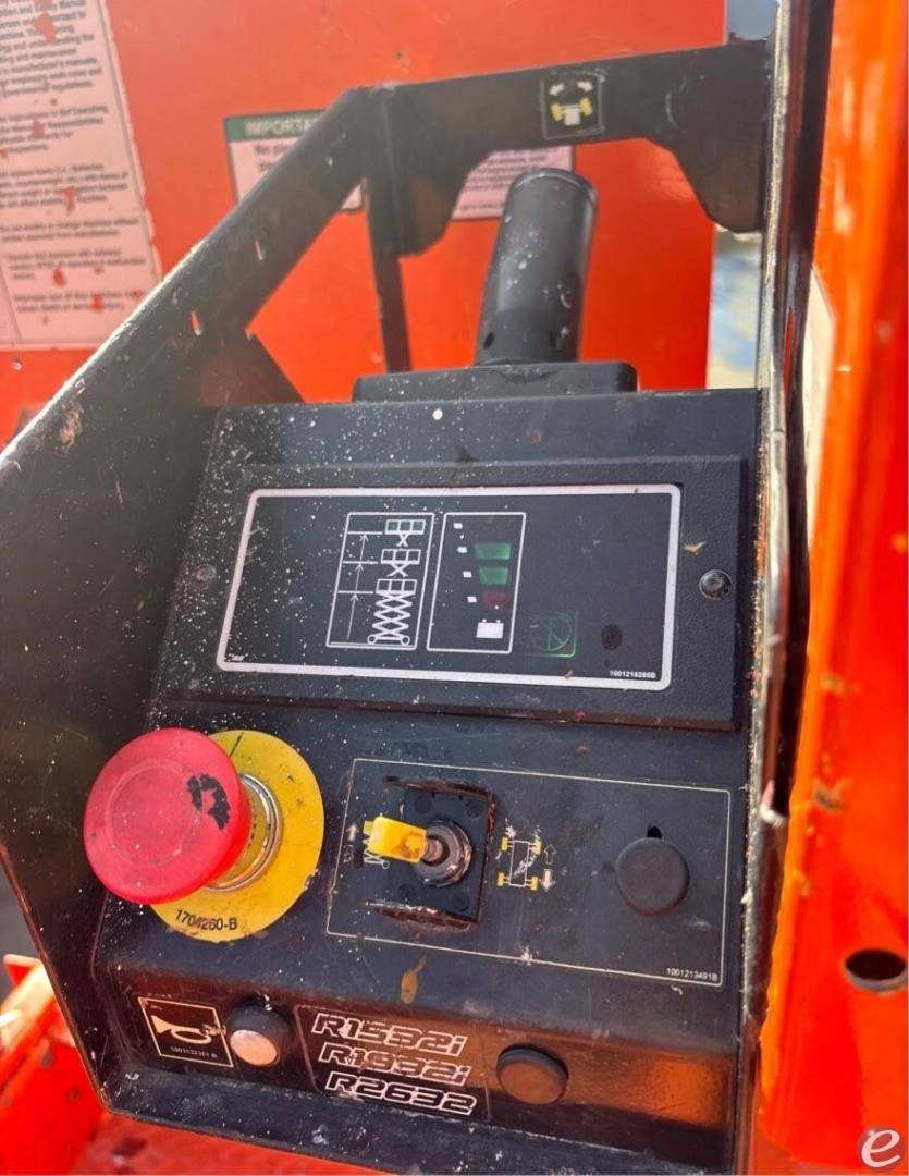 2021 JLG R1932i