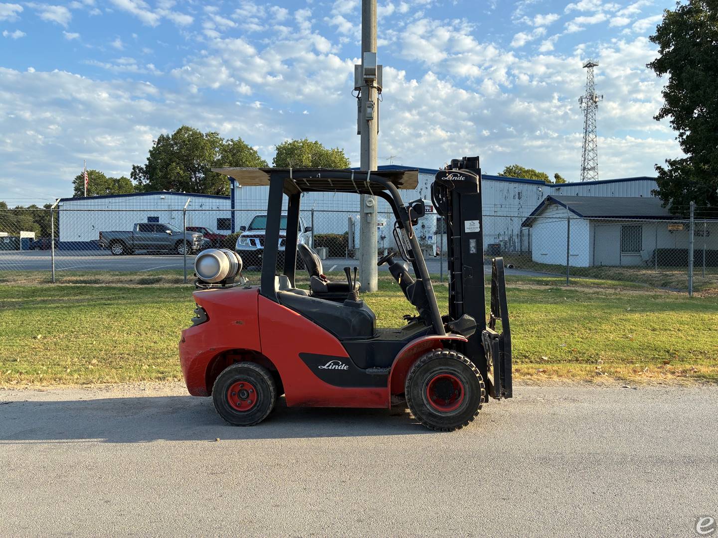 2017 Linde HT32T