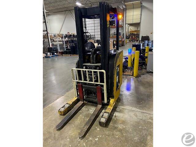 2011 Yale NR040DA Electric Reach Truck - 123Forklift