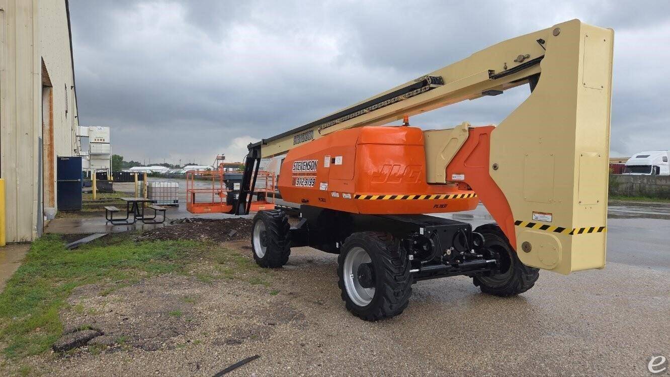2015 JLG 800AJ