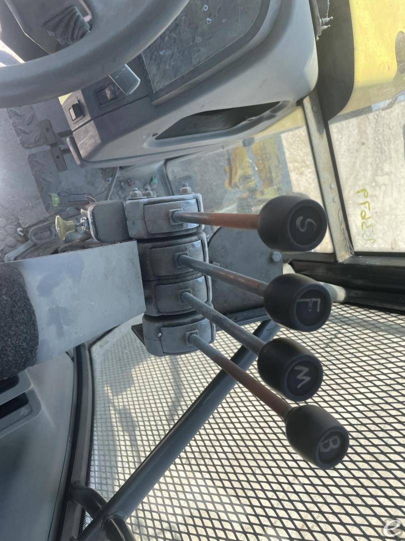 1996 New Holland 6640