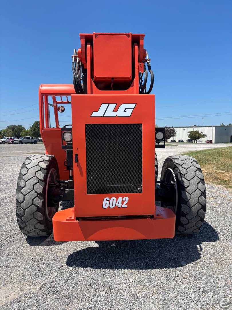 2015 JLG 6042