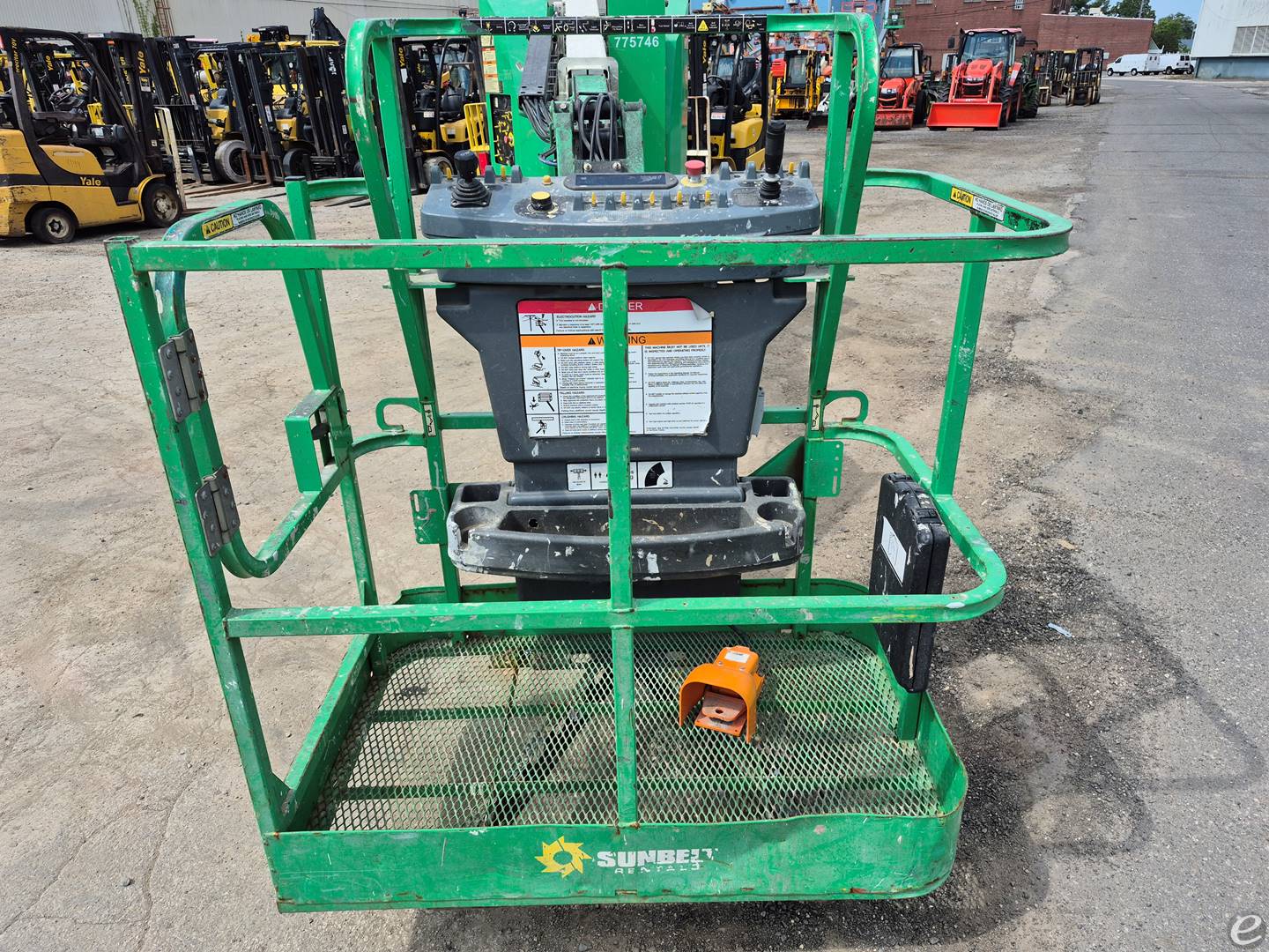 2015 JLG E300AJP