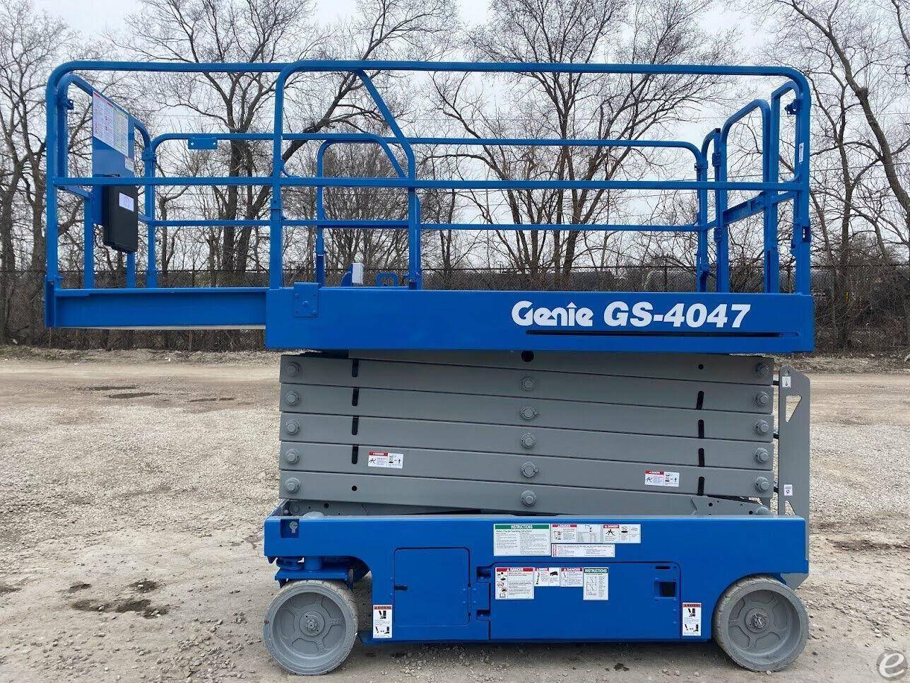2017 Genie GS4047 Electric Scissor Lift - 123Forklift