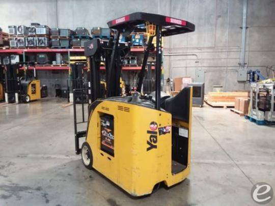 2017 Yale ESC030 Electric Forklift - 123Forklift