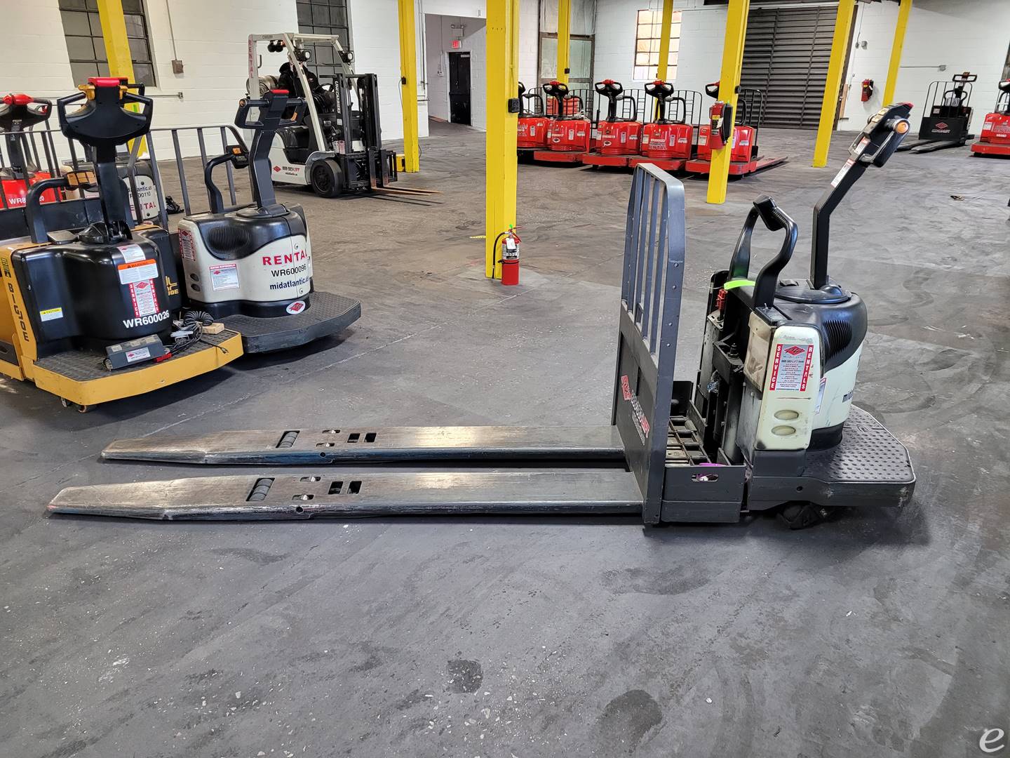 2004 Crown PE4000-60 Electric Forkl...