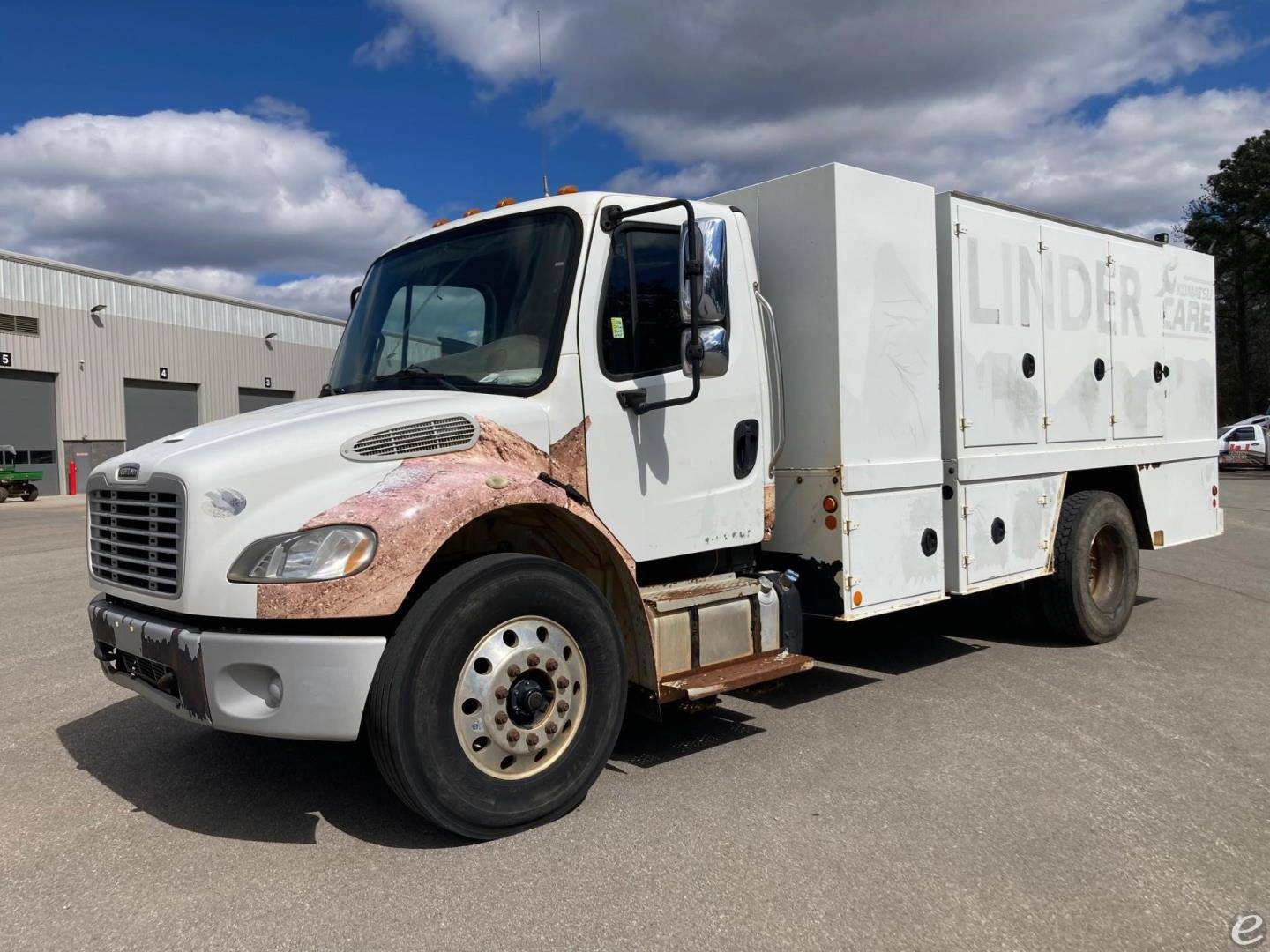 2016 Freightliner BUSINESS CLASS M2 106