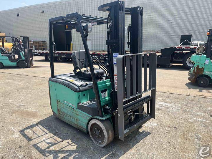 2015 Mitsubishi FB20PNT