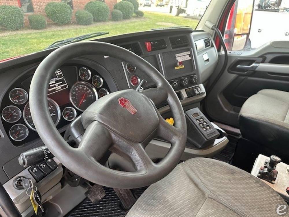 2020 Kenworth T880