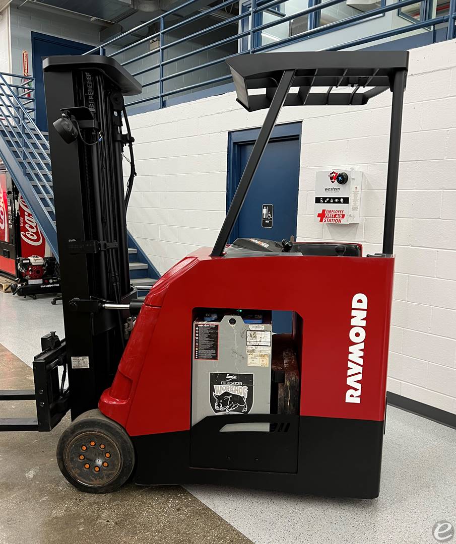 2013 Electric Raymond 425C40TT Electric Stand Up End Control (Docker)