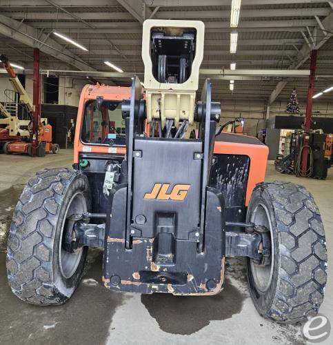 2016 JLG 943