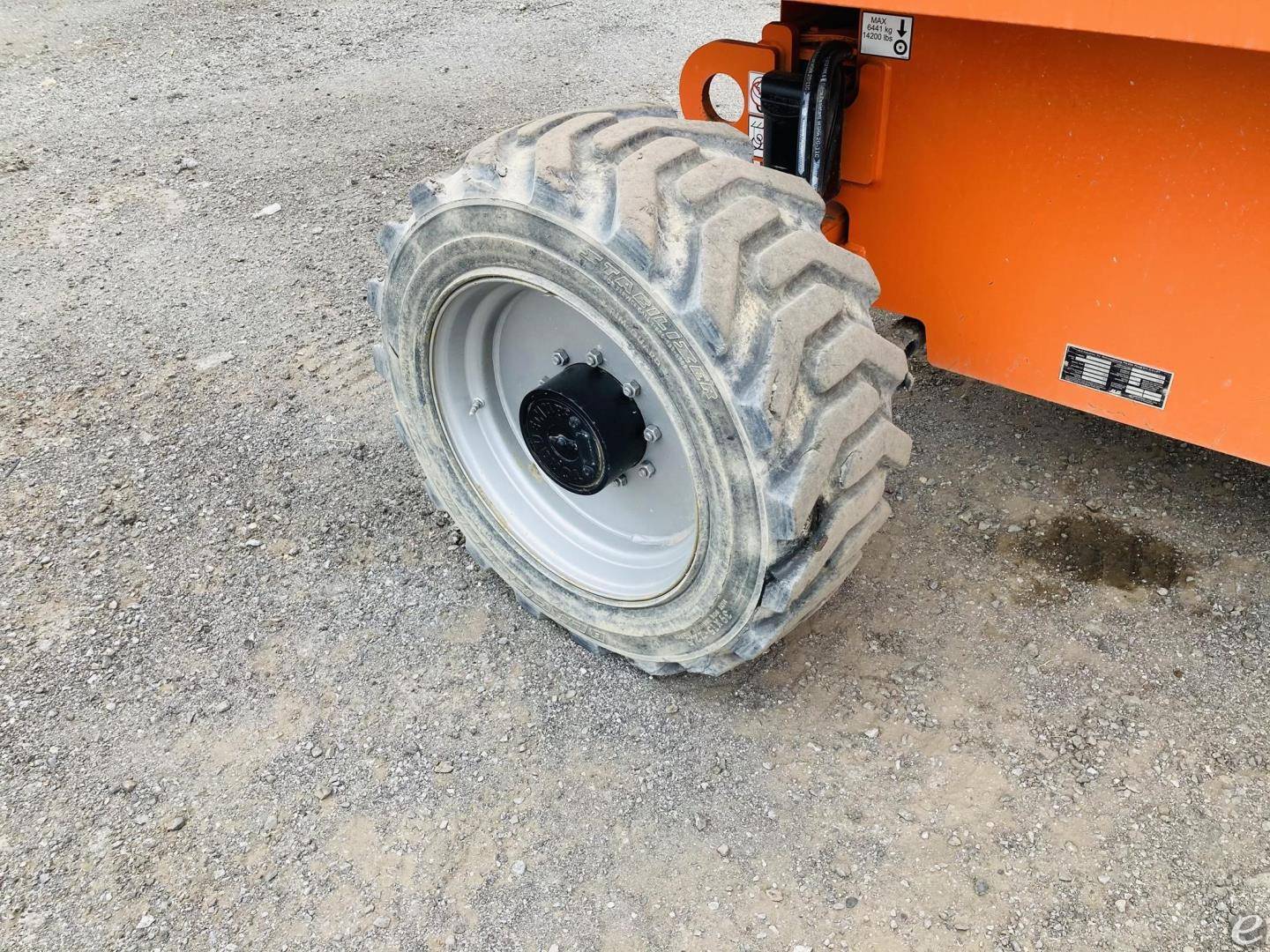 2015 JLG 660SJ