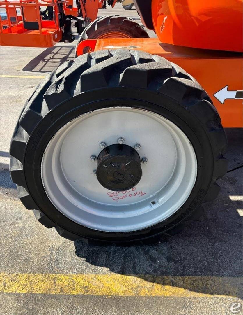 2014 JLG 600AJ