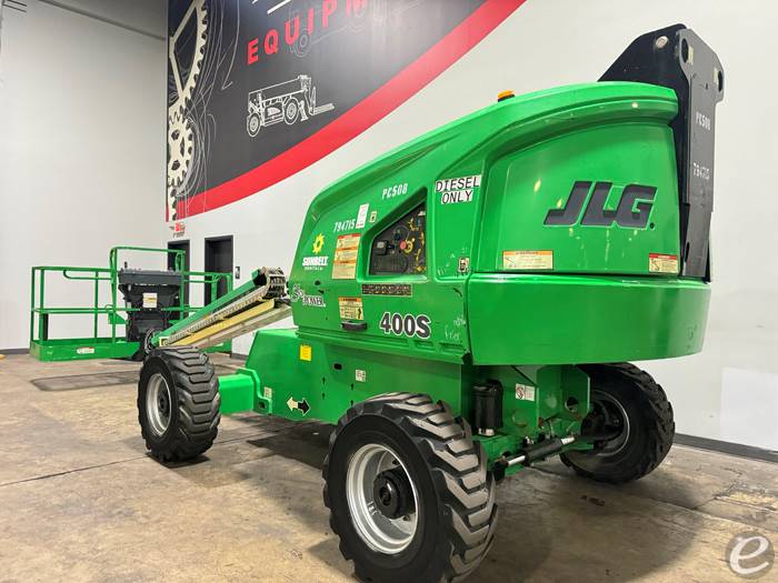 2015 JLG 400S