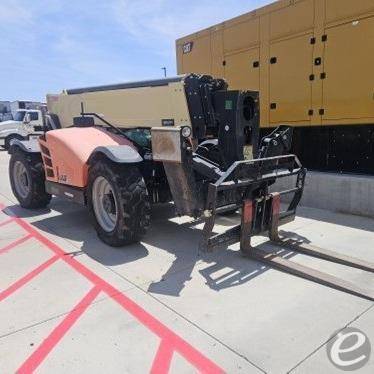 2019 JLG 1055